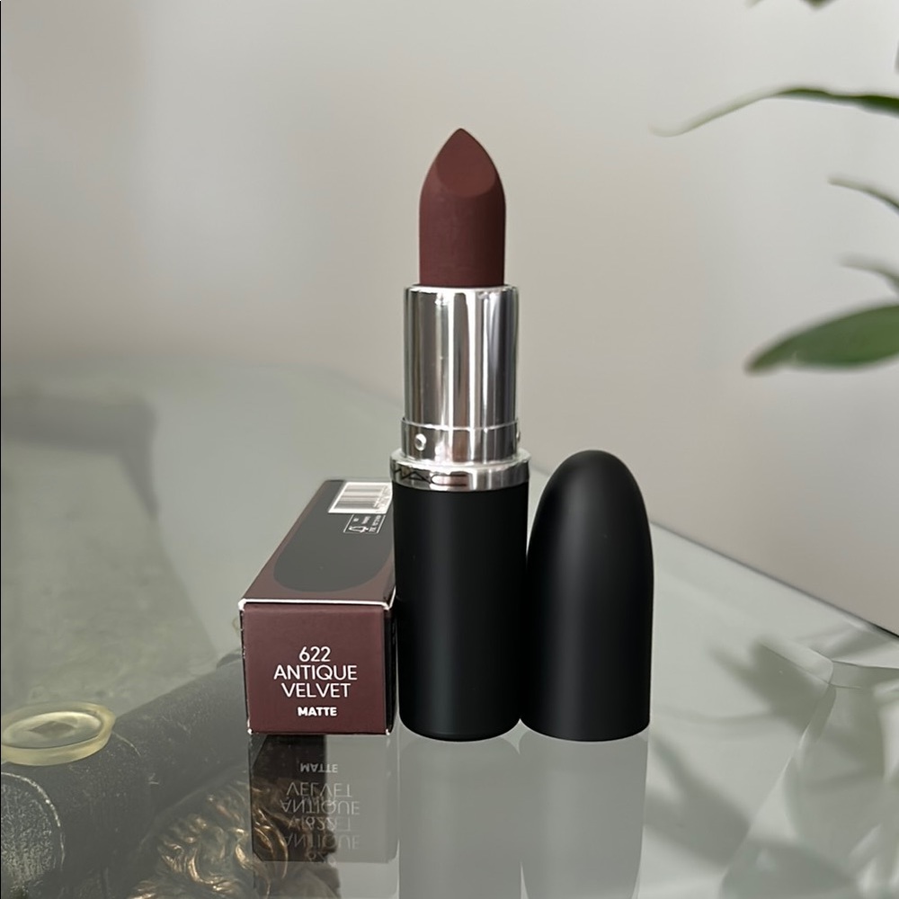 MAC Antique Velvet